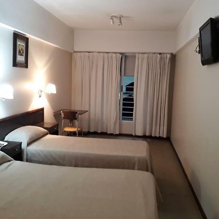 Hotel Carrara Буенос Айрес Екстериор снимка