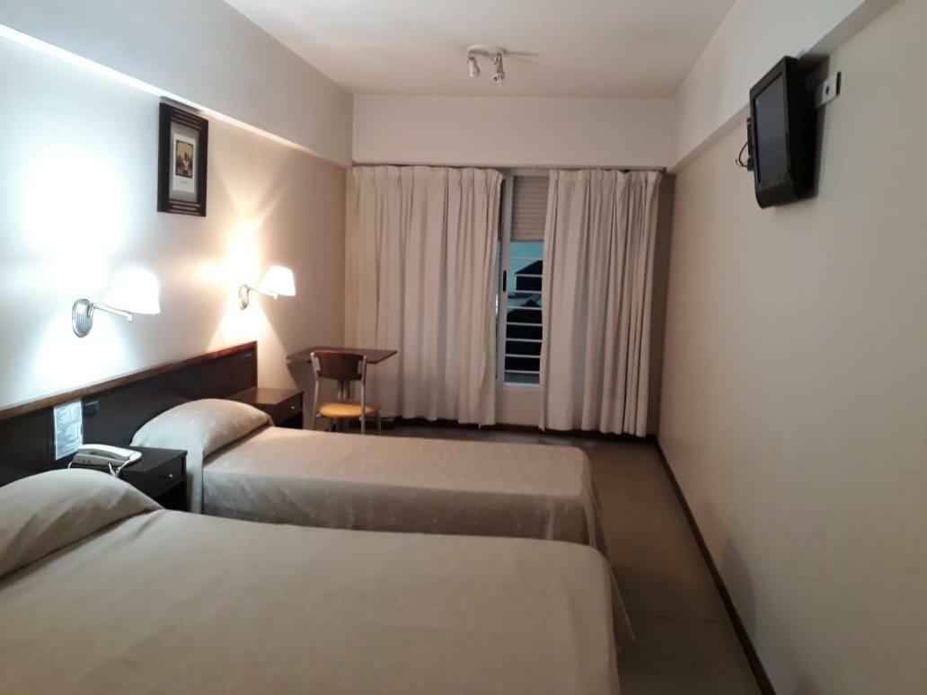 Hotel Carrara Буенос Айрес Екстериор снимка
