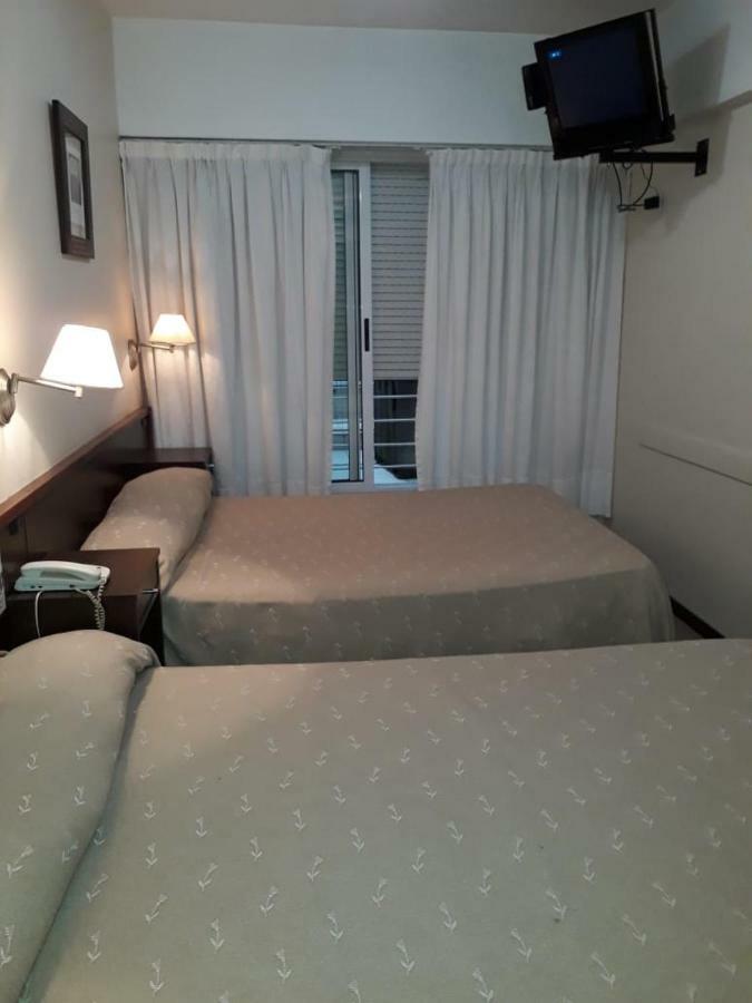 Hotel Carrara Буенос Айрес Екстериор снимка